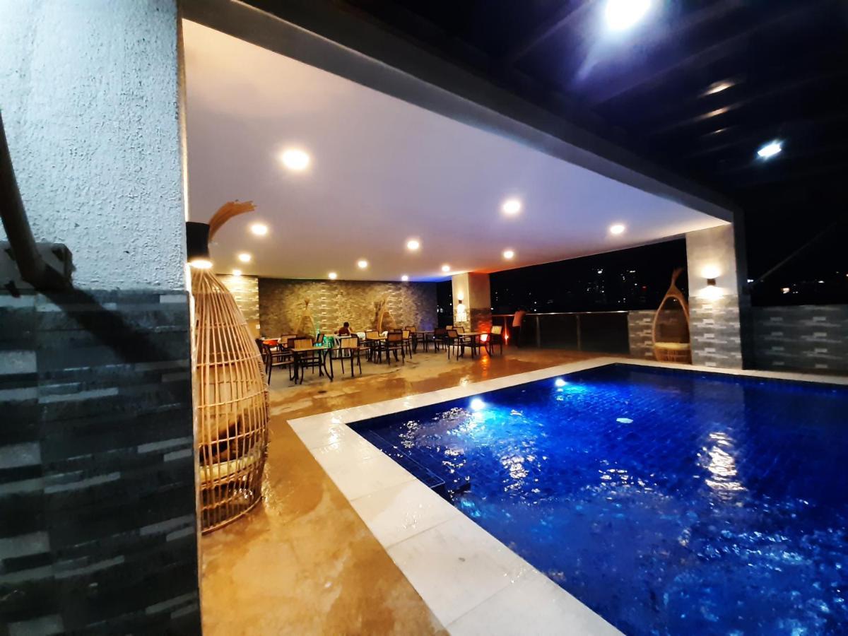 1809 Sunvida Tower Condo Across Sm City Cebú Exterior foto